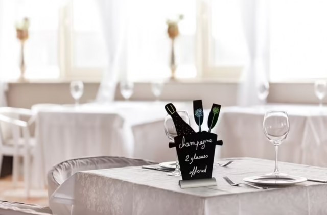 Stolná popisovacia tabuľa s hliníkovým stojančekom a 1 popisovačom, CHAMP_3